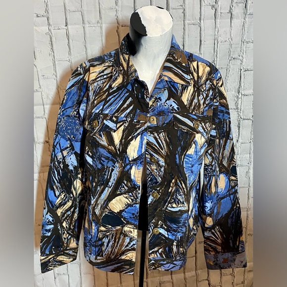 Unique Jacket - Picture 2 of 3